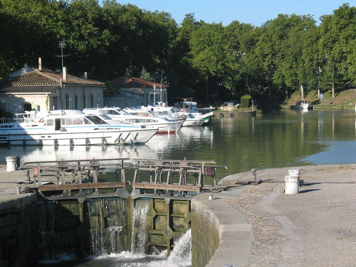 Le Bristol Appartement Canal & Chenier Canaldumidi Каркасон Екстериор снимка